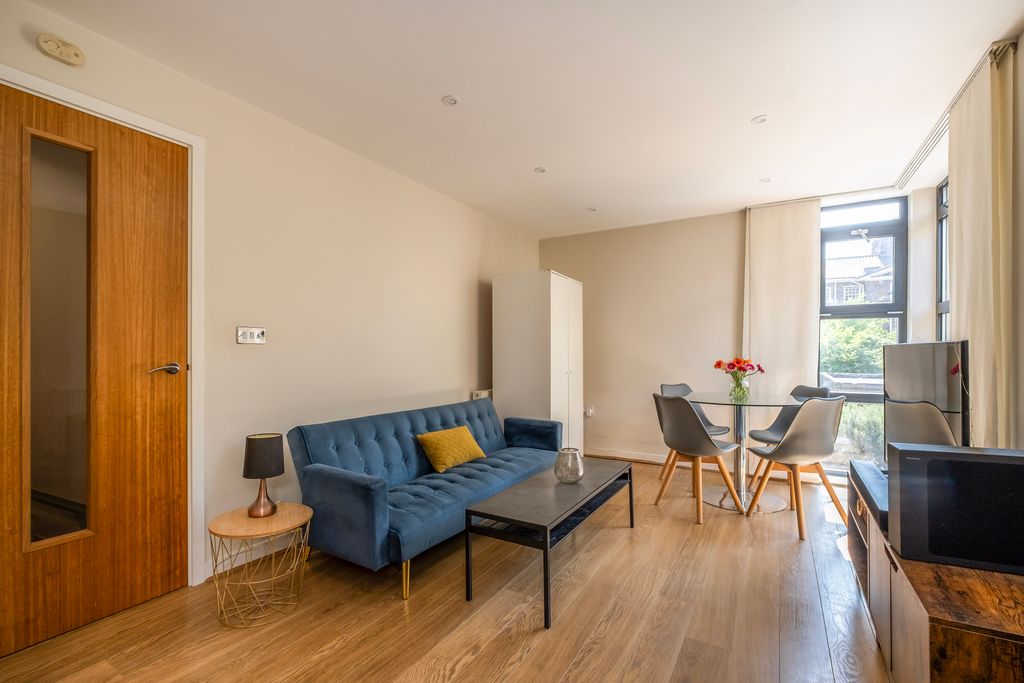Property photo 2 of 12