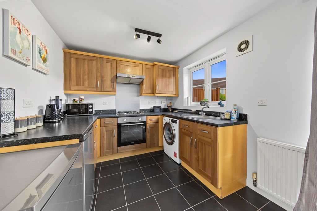 Property photo 3 of 26 Kitchen Diner