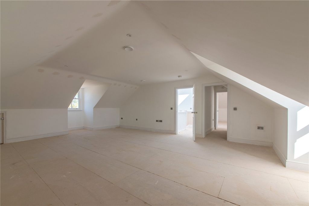 Additional image 21 of 6 bed detached house for saleOak Tree Drive, Newtown, Newbury, Hampshire RG20