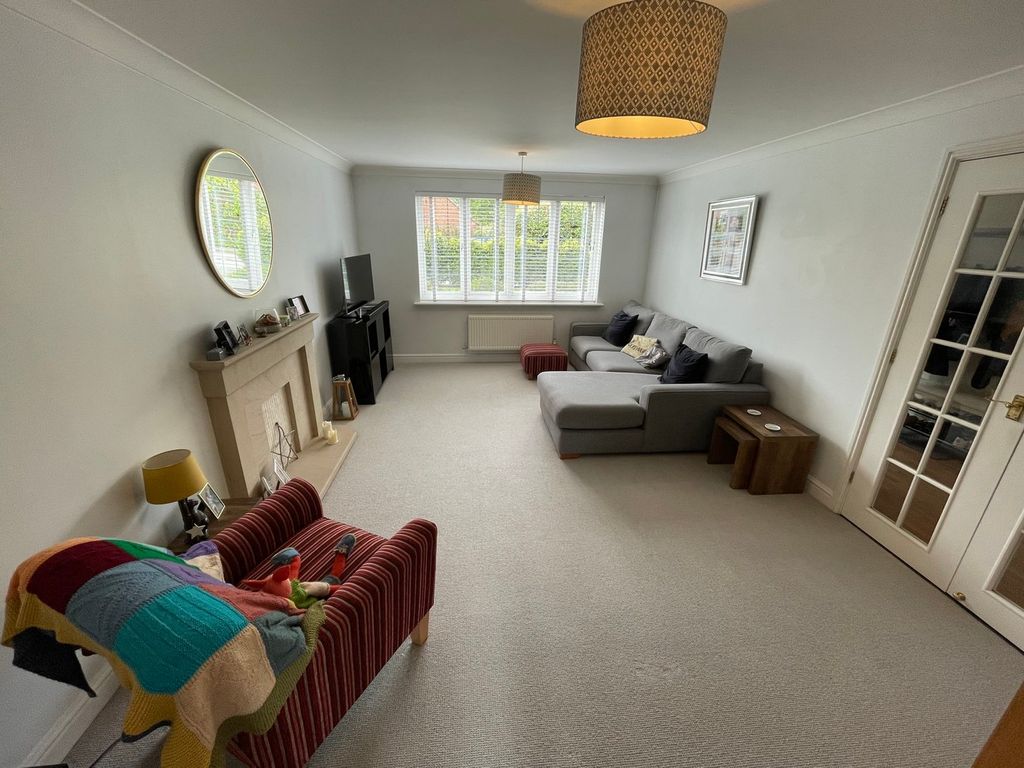 Property photo 2 of 19