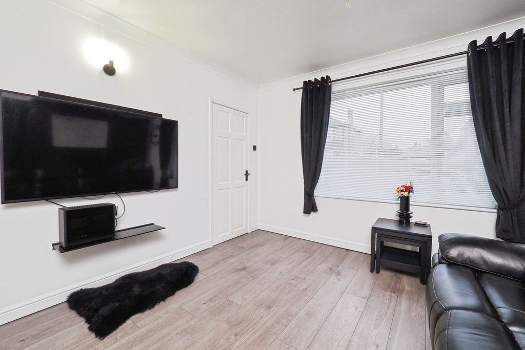 Property photo 3 of 14 Pbox-Img.Jpg