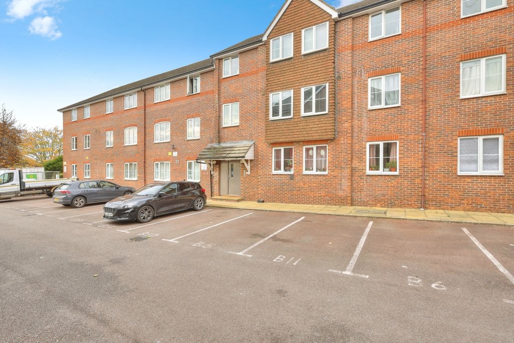 Property photo 1 of 13 Front