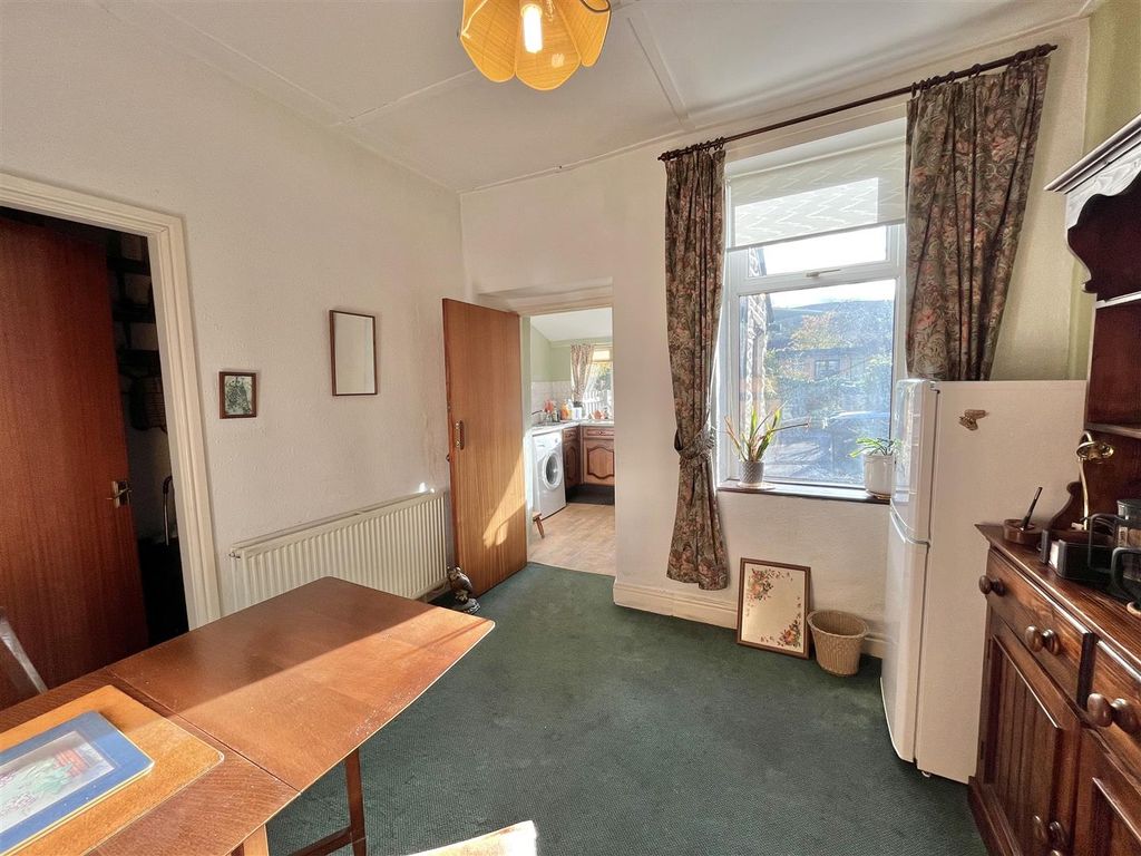 Property photo 3 of 9 Dining Room