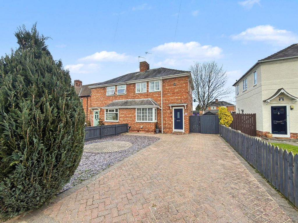 Property photo 1 of 14 Front (Exterior)