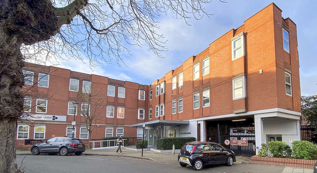 Property photo 1 of 4 Mulliner House Flanders Rd Chiswick W4 Office West London E1.Jpg