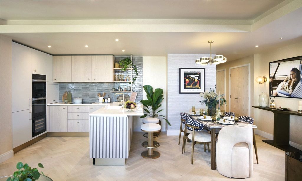 Property photo 2 of 18 Dining