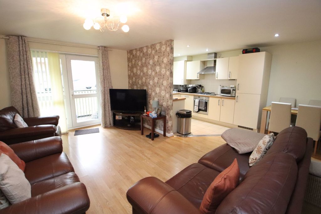 Property photo 2 of 13