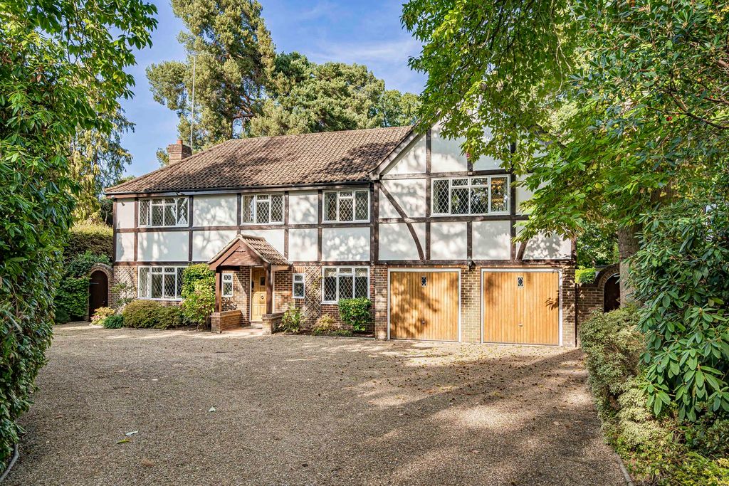 Property photo 1 of 36 Exterior