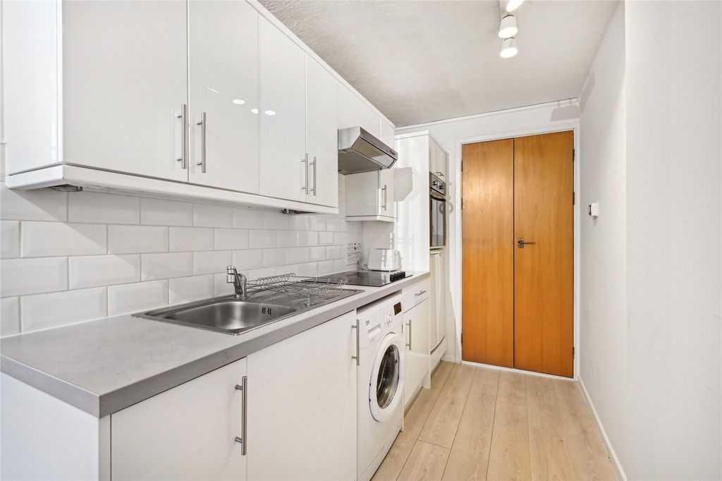 Property photo 2 of 12 Picture No. 10