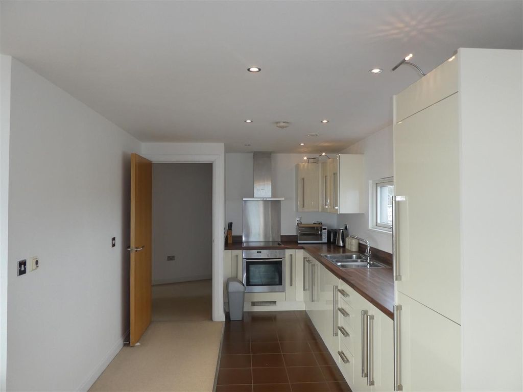 Property photo 2 of 14 P1000531.Jpg