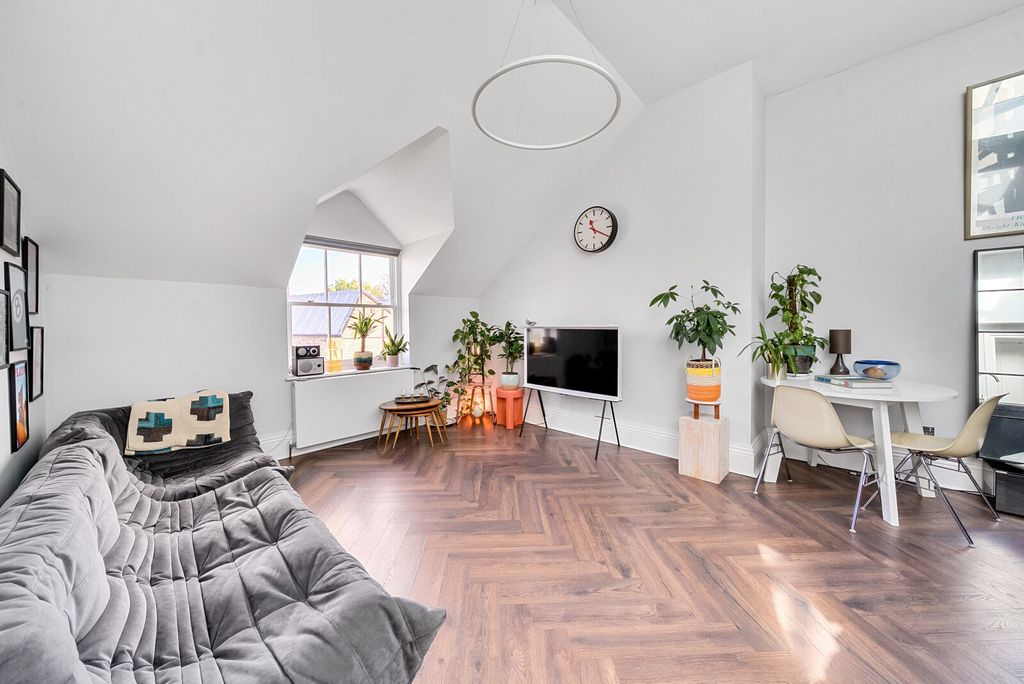 Property photo 2 of 18 Living/Dining Room