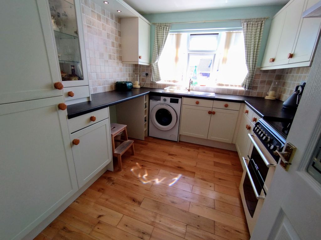 Property photo 3 of 18