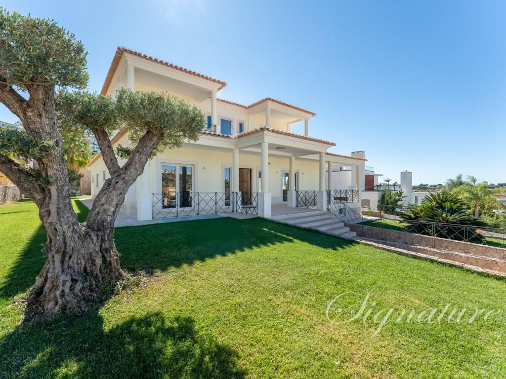Property photo 3 of 48