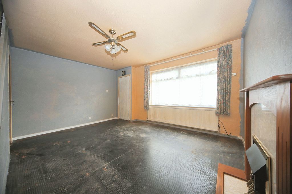 Property photo 3 of 19