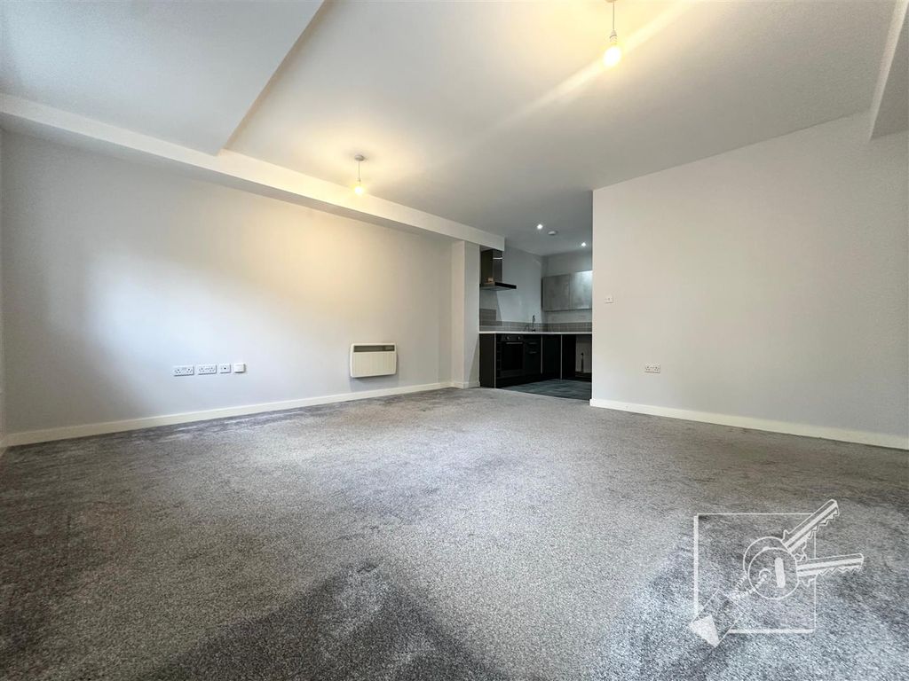 Property photo 2 of 11 Living Room