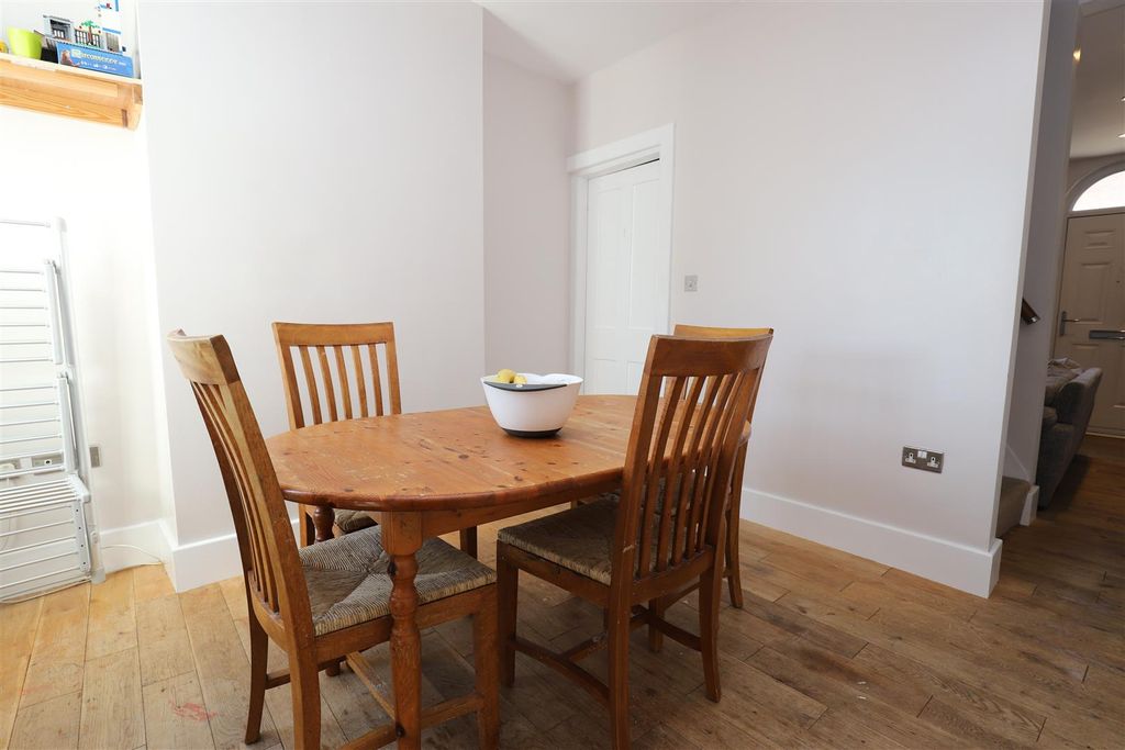 Property photo 3 of 11 Img_1385.Jpg
