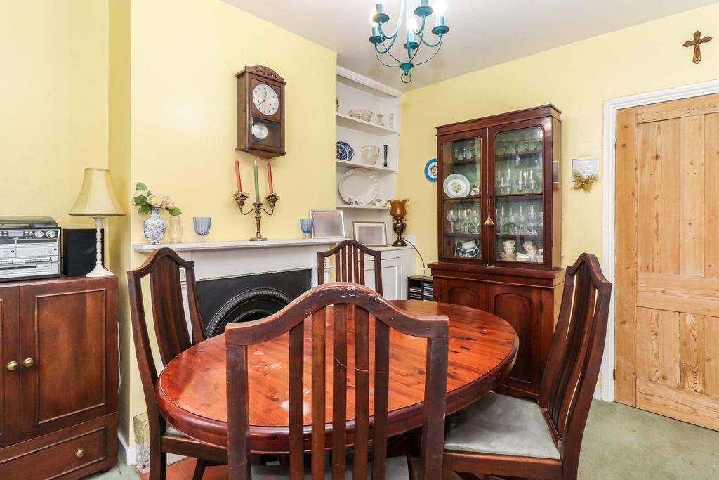 Property photo 3 of 19 Dining Room