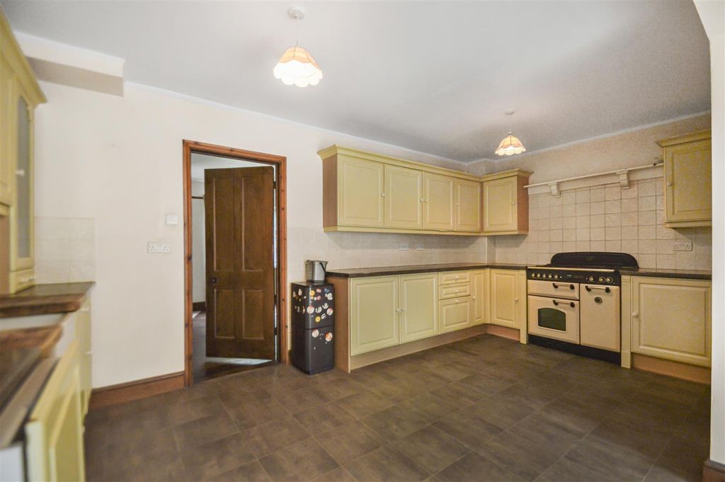 Property photo 3 of 9 7_86779.Jpg