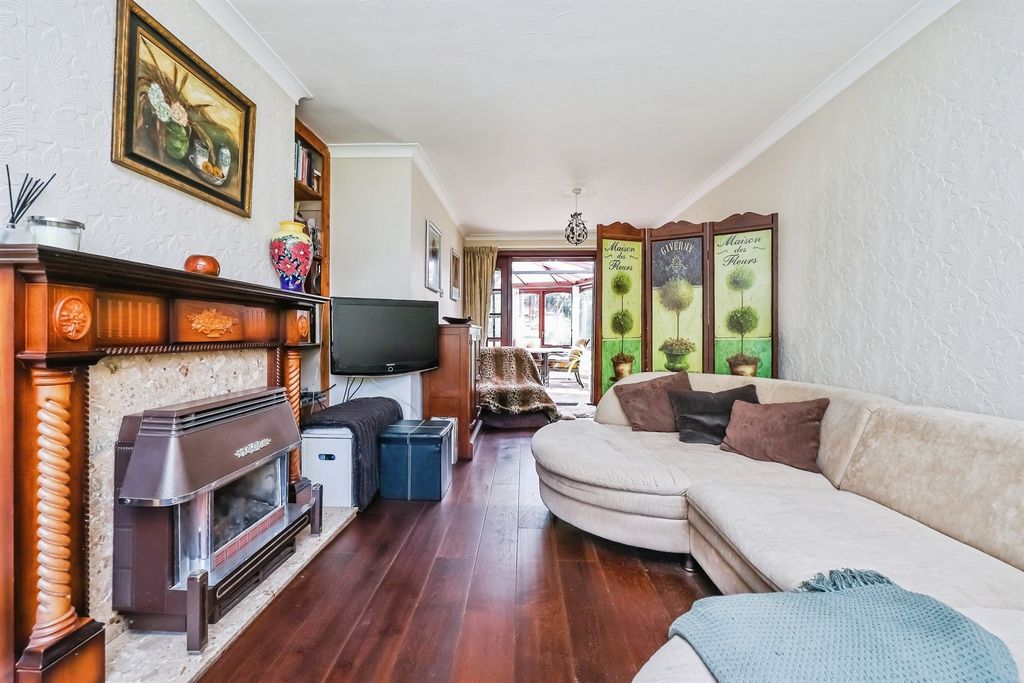 Property photo 2 of 14