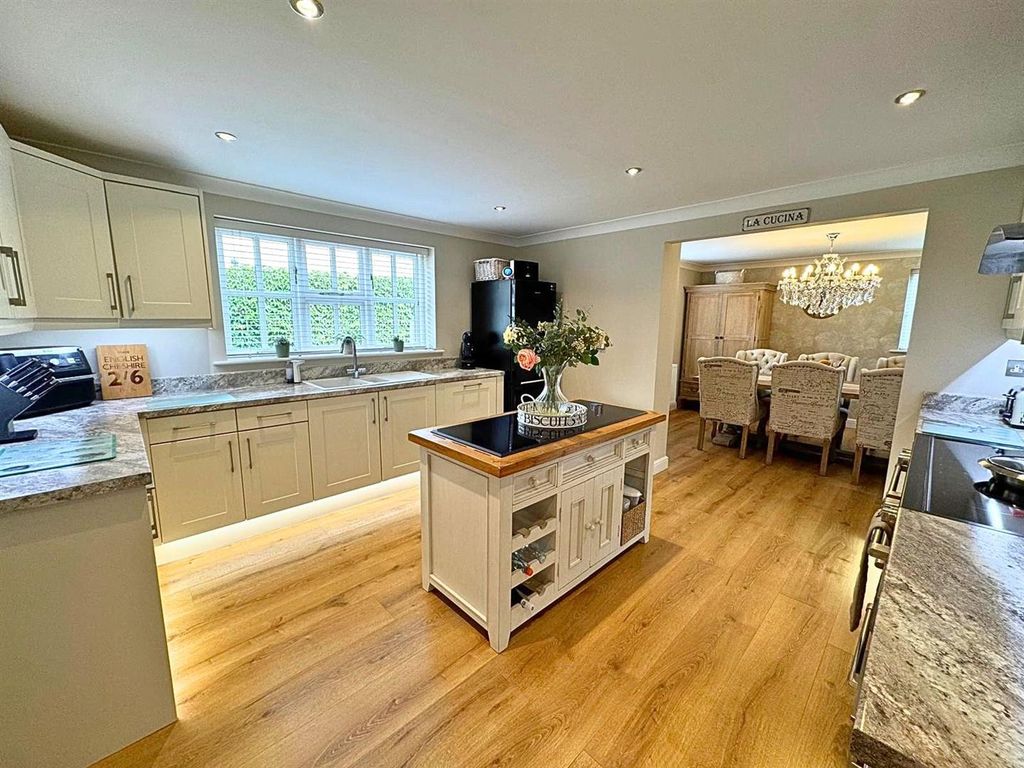 Property photo 2 of 36 Kitchen