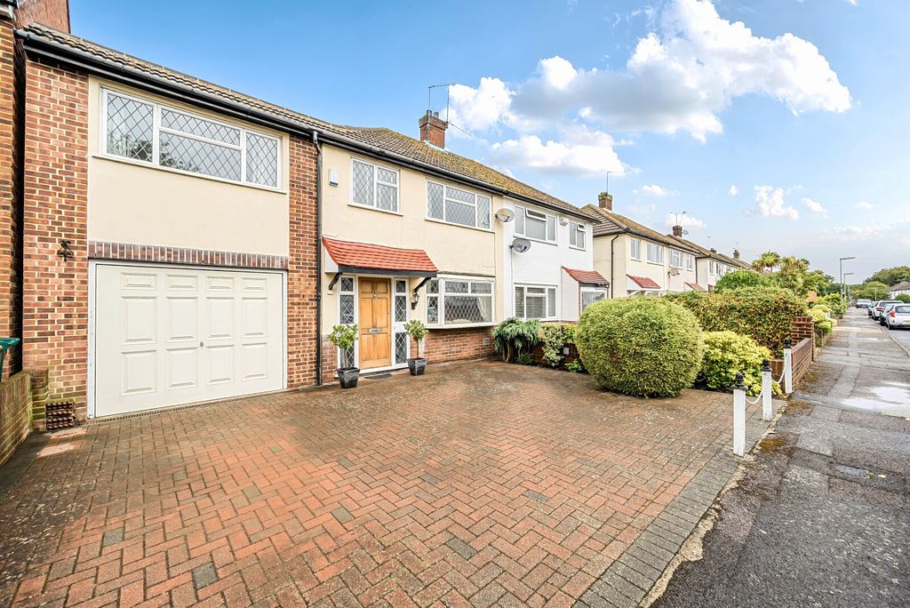 Property photo 1 of 18 1346547-1-68B16ce...
