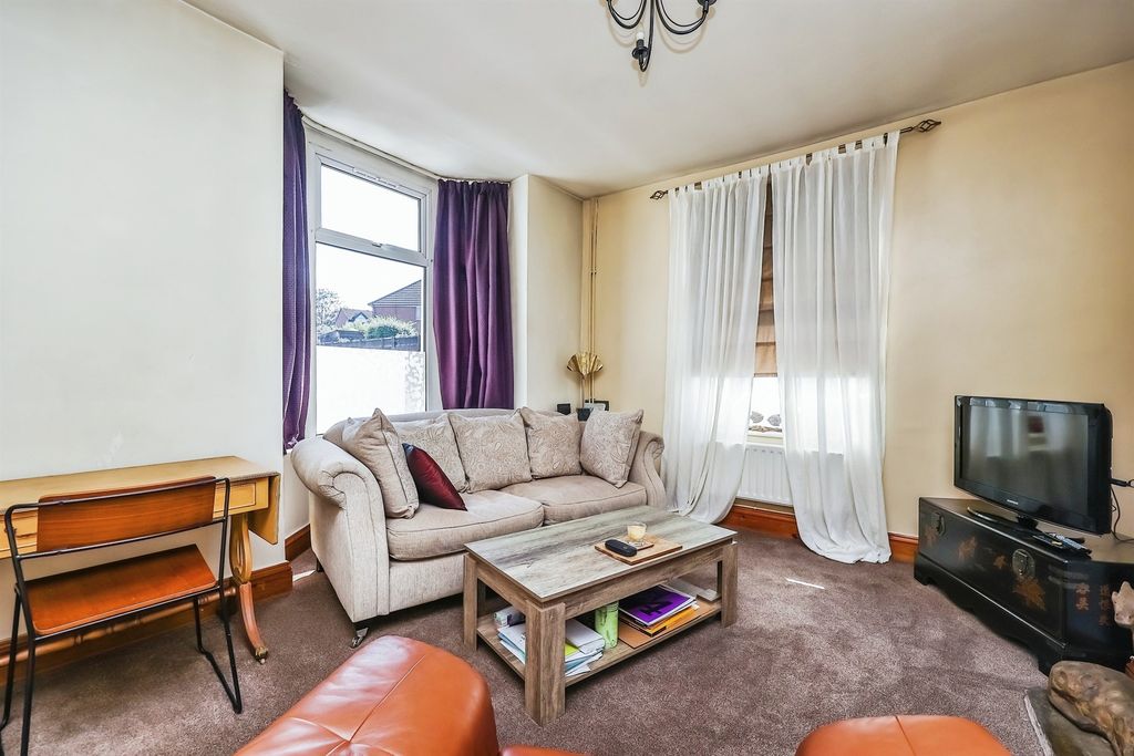 Property photo 3 of 15