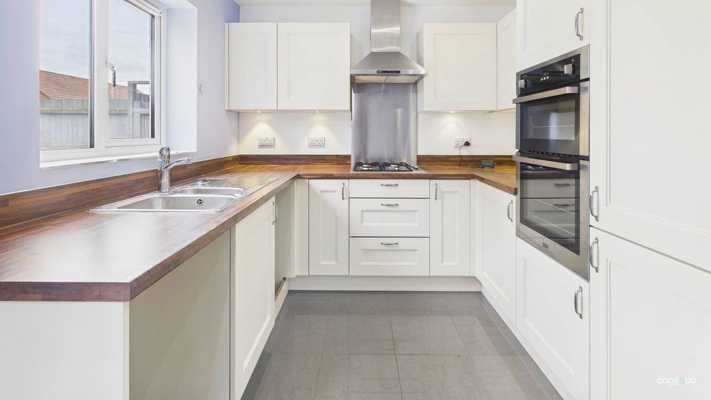 Property photo 2 of 22 4849824