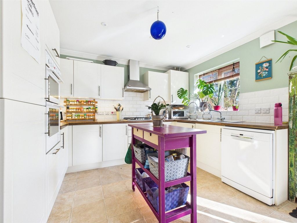 Property photo 3 of 17 3 - Image