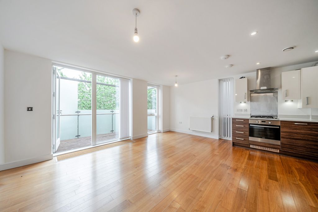 Property photo 1 of 18 1493804-9-6A574E9...
