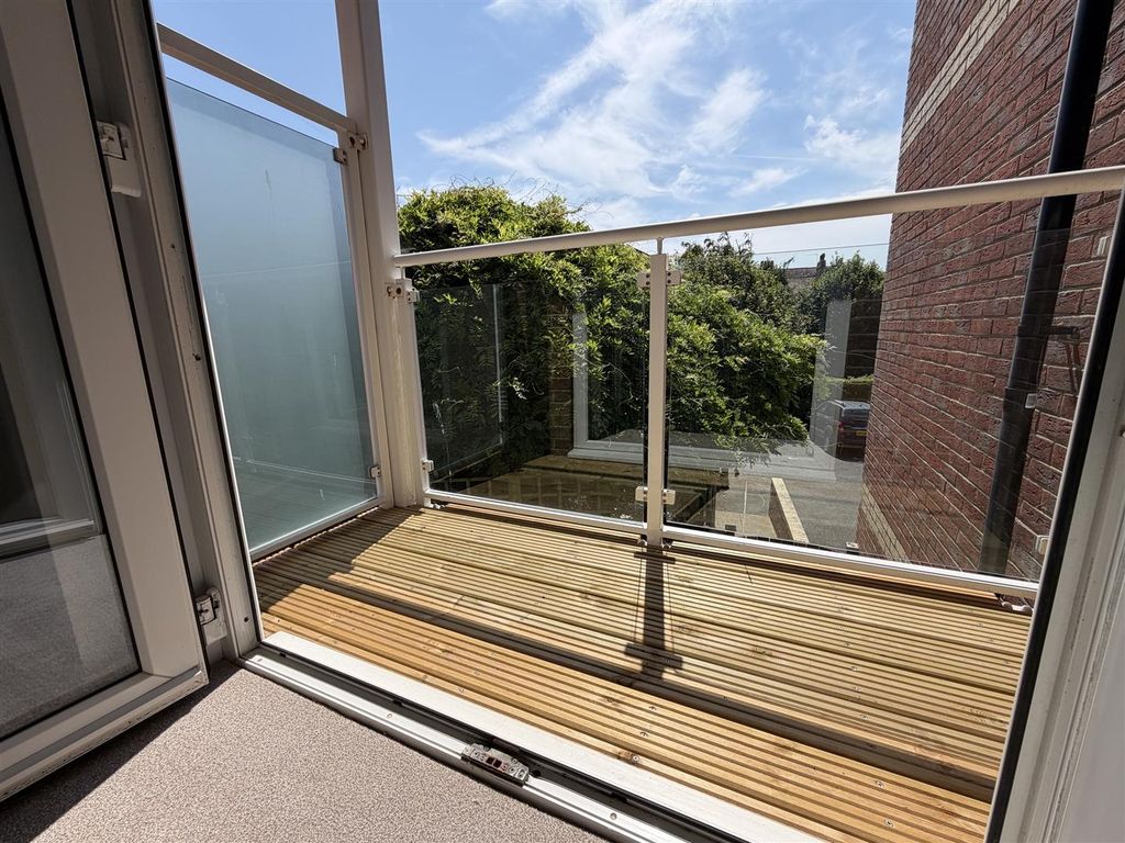 Property photo 2 of 13 4354 Balconyalt..Jpeg