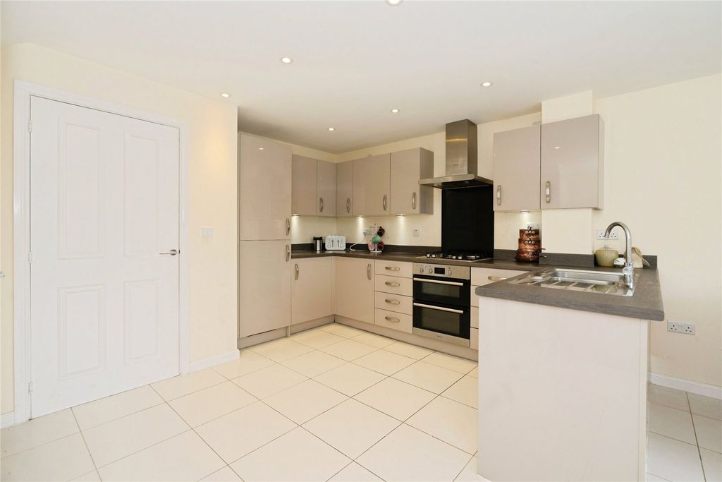 Property photo 3 of 21 Picture No. 69