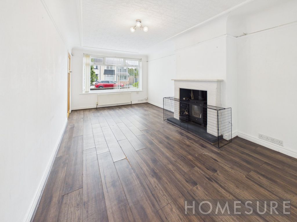 Property photo 3 of 27 Picture No. 01