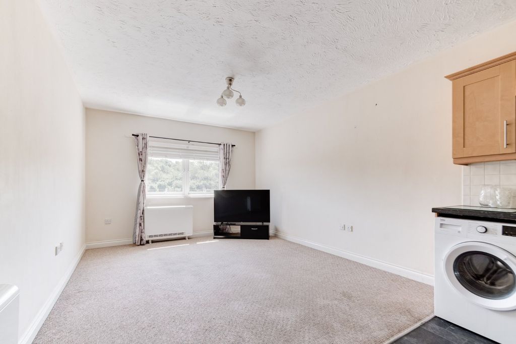 Property photo 2 of 8 Picture No. 06