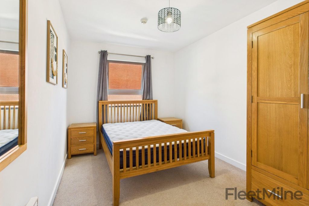 Property photo 3 of 15 Bedroom
