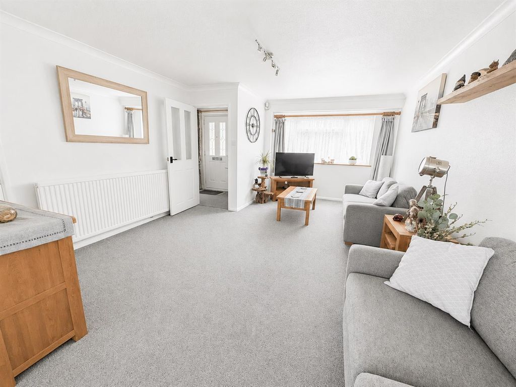 Property photo 3 of 16