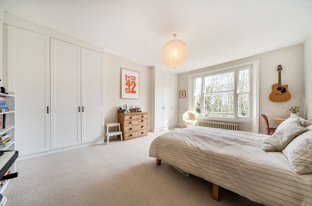 Property photo 3 of 15 Bedroom