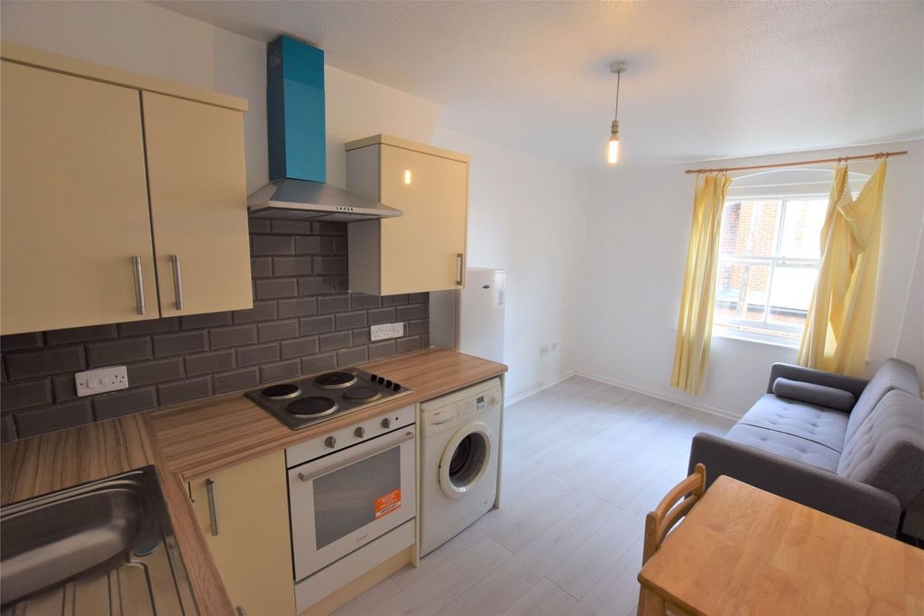 Property photo 3 of 6 Living Area