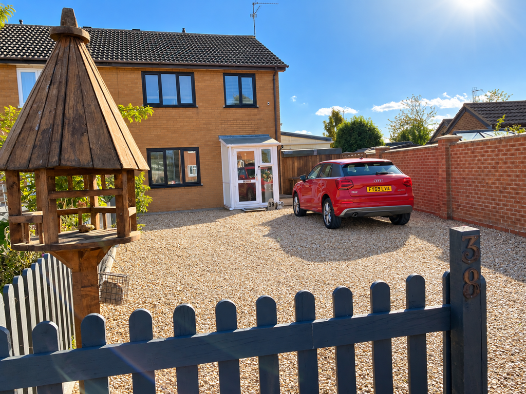 Property photo 1 of 28