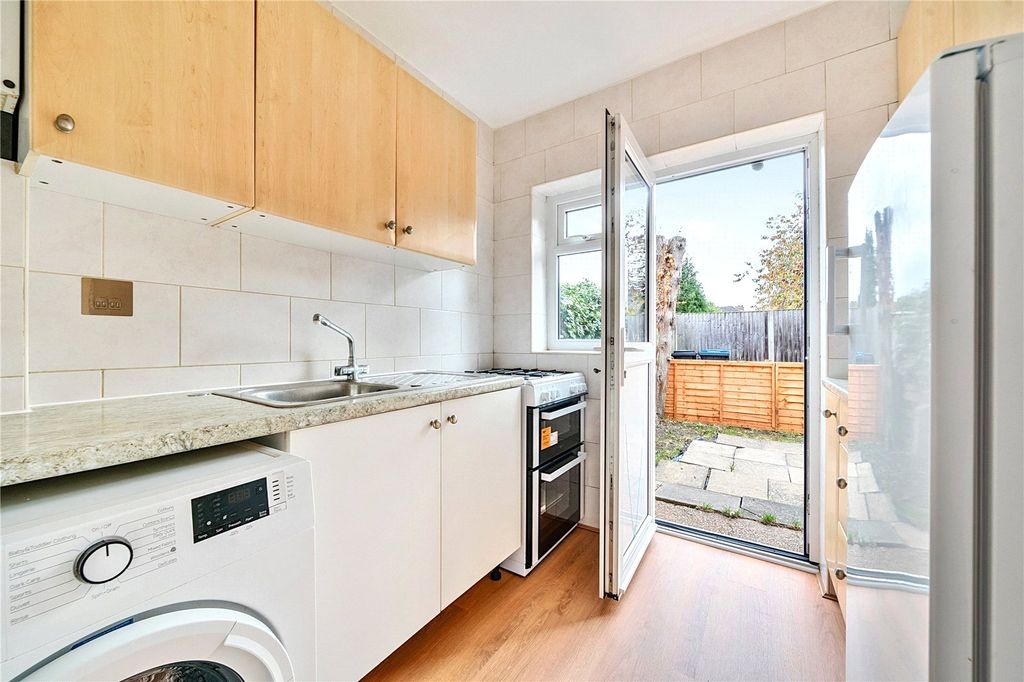 Property photo 3 of 15 Picture No. 13