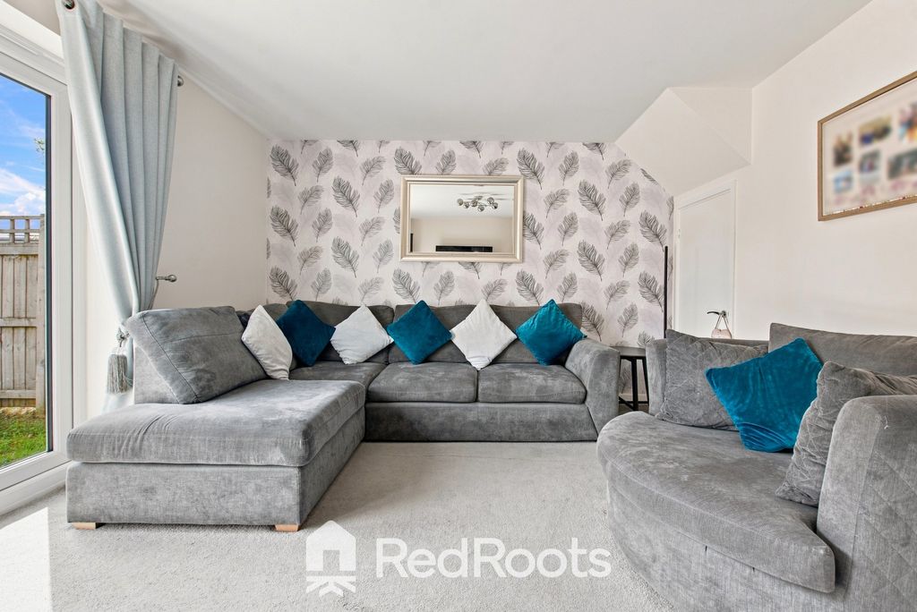 Property photo 2 of 22 5378702