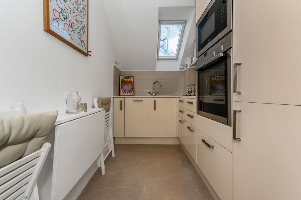 Property photo 3 of 14 Photo 13