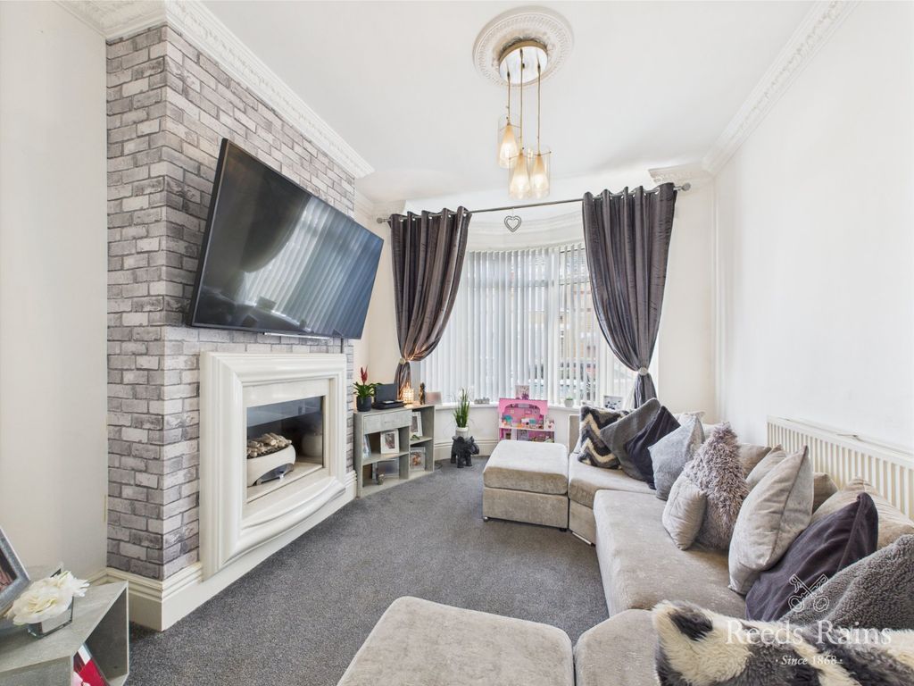 Property photo 3 of 24 Sitting Room
