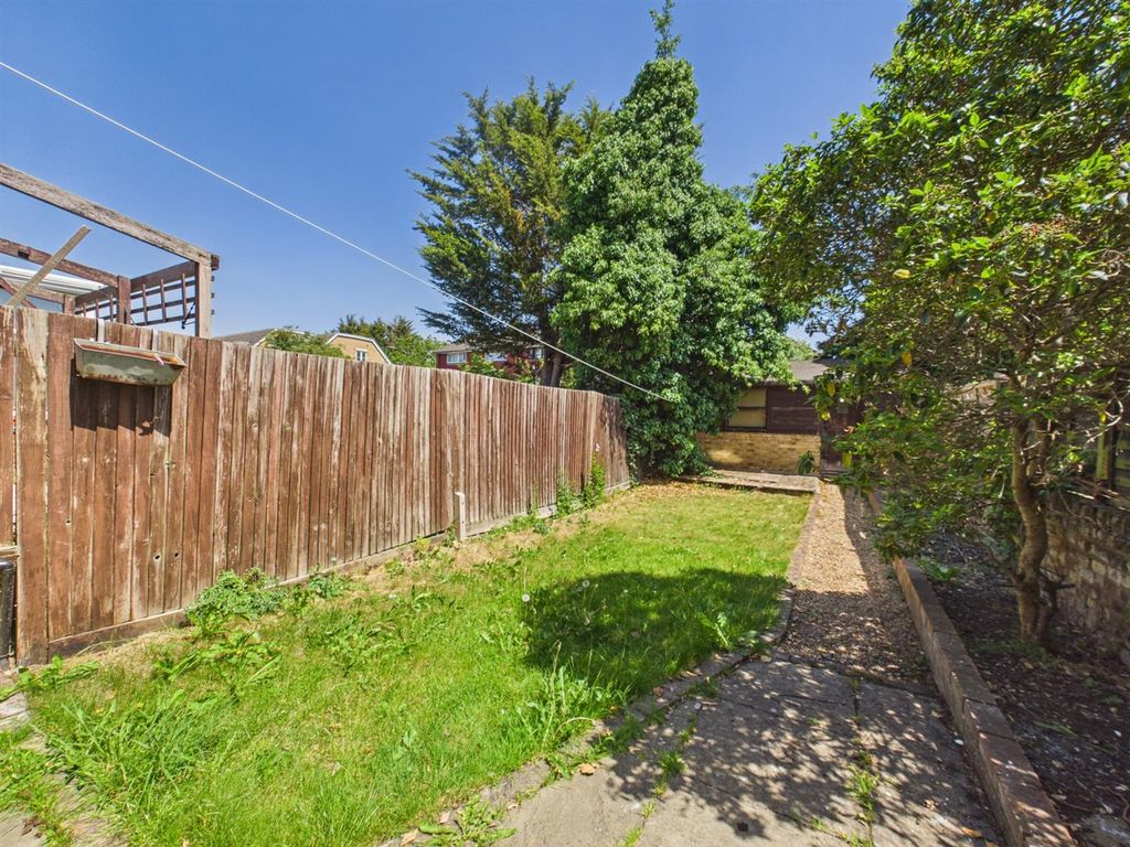 Property photo 3 of 12 Cam05080G0-Pr0386-Still009.Jpg