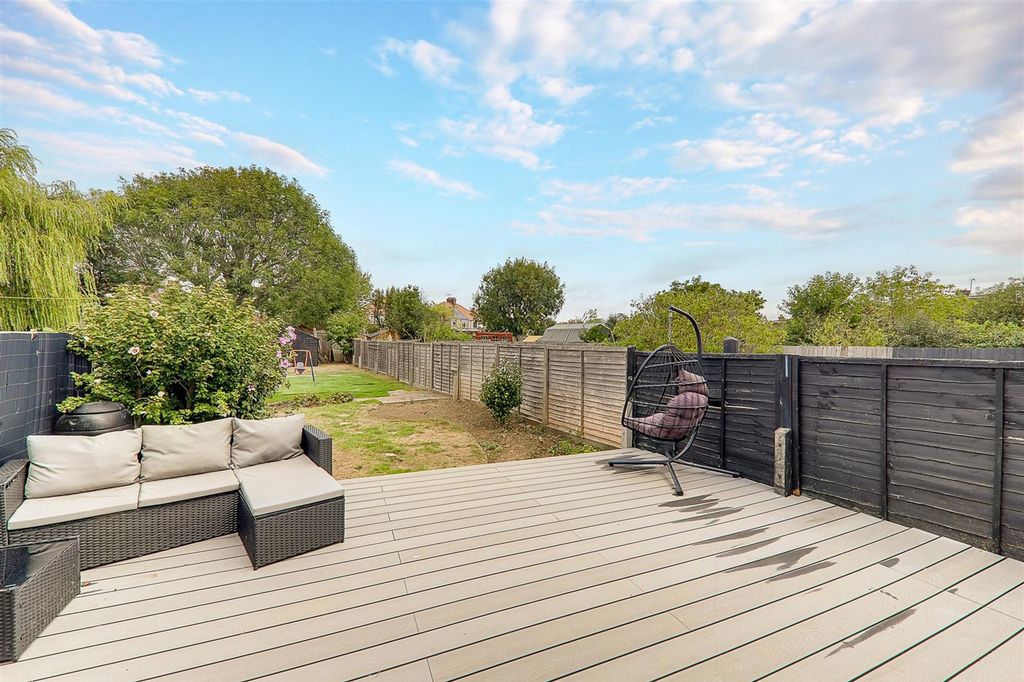 Property photo 2 of 14 Rear Garden