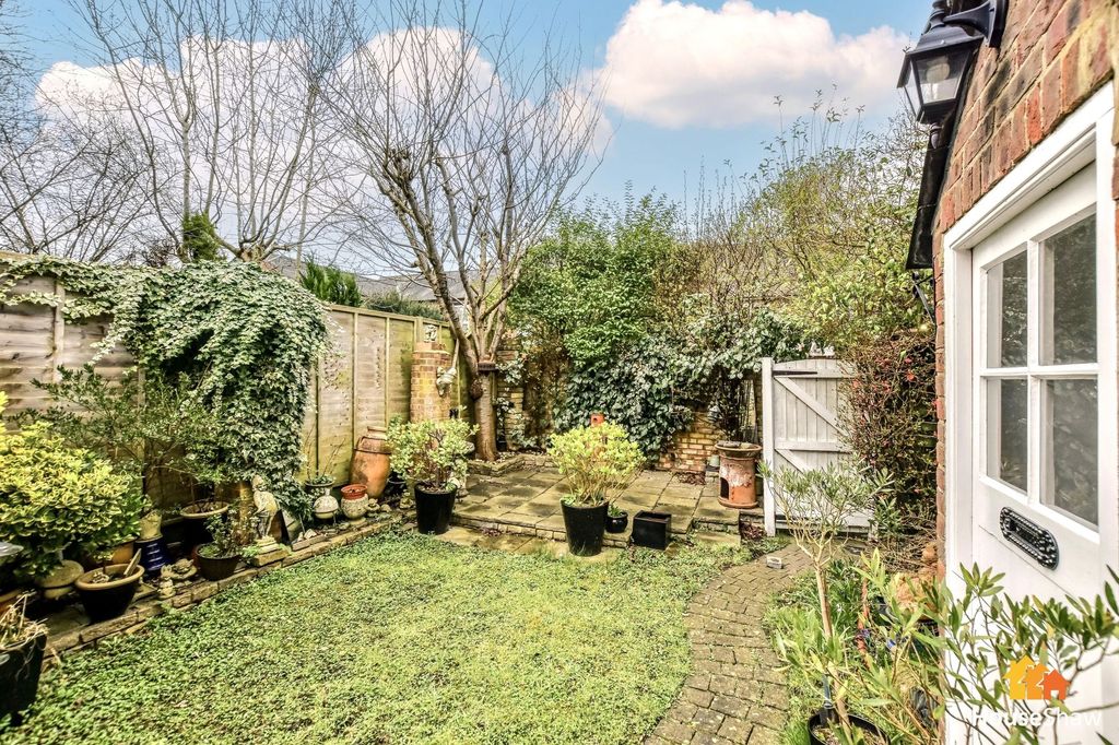 Property photo 2 of 19