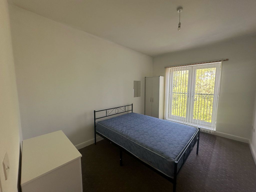 Property photo 3 of 6