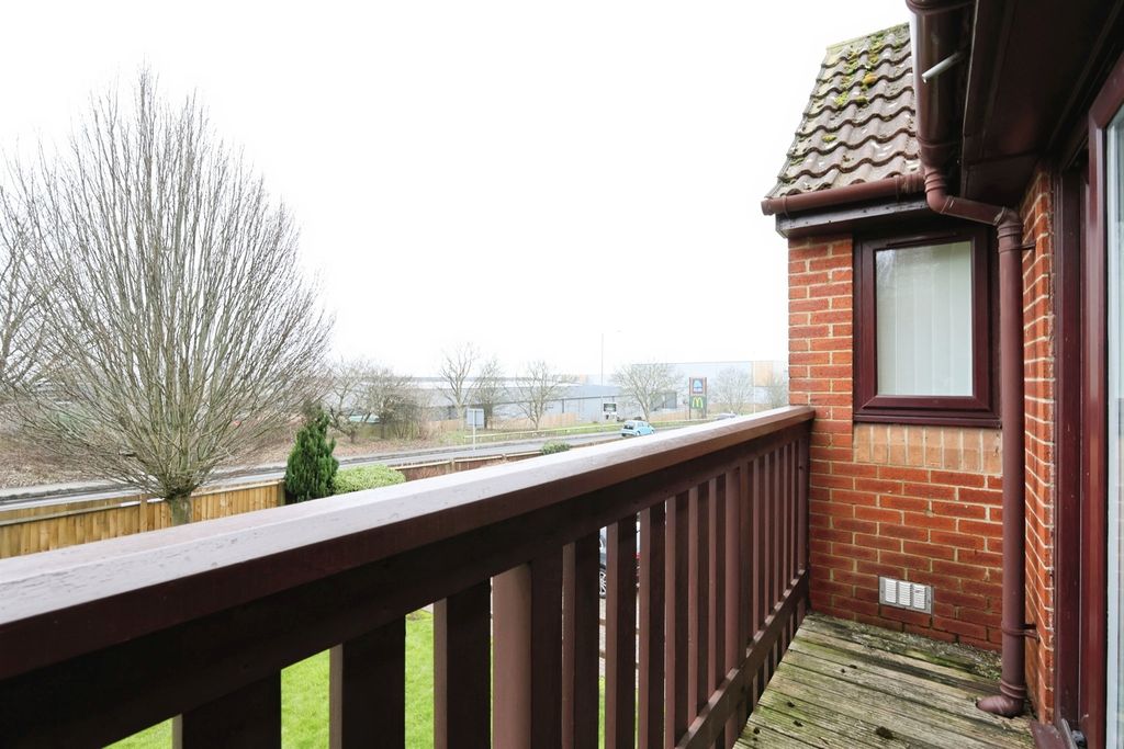 Property photo 2 of 13