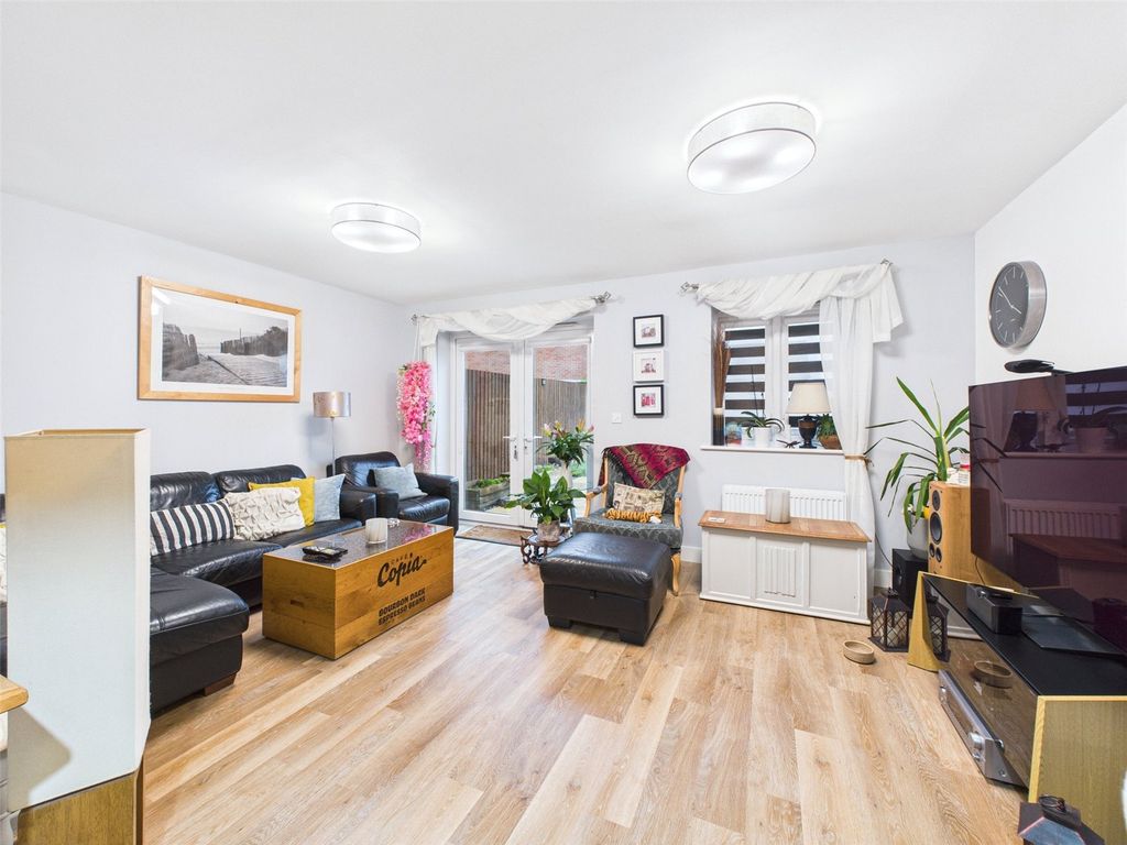 Property photo 2 of 19 Picture No. 07