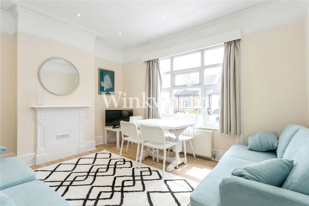 Property photo 2 of 19 Picture No. 09