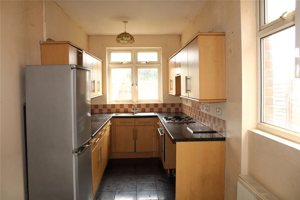 Property photo 2 of 15 Picture No. 17